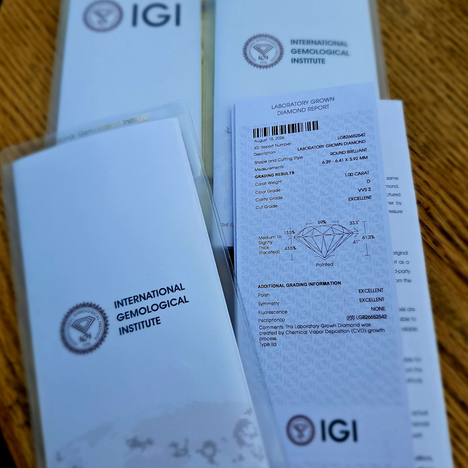 Genuine IGI Laboratory Grown Diamond Report, 1.00 carat round brilliant